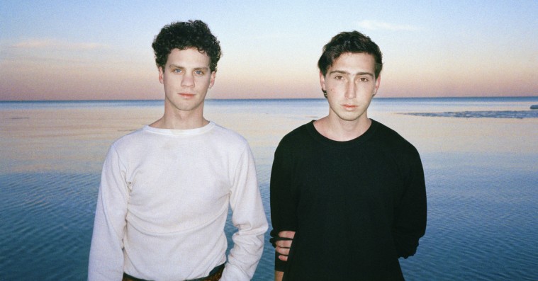 Interview: Whitney er country for cool kids