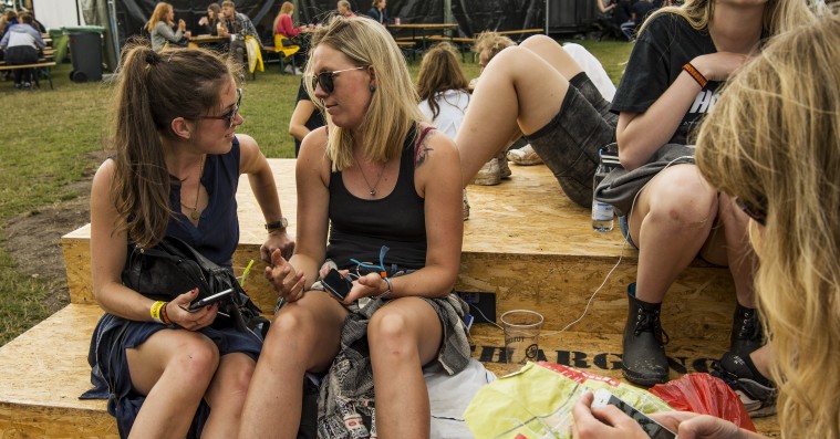 Er din smartphone smadret eller forsvundet? 3 tilbyder en gratis låner på Roskilde Festival