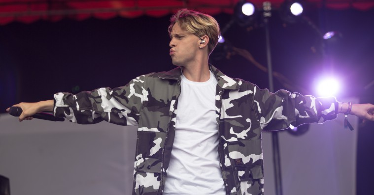 Roskilde Festival: Scarlet Pleasures popshow forblev en teenagefest