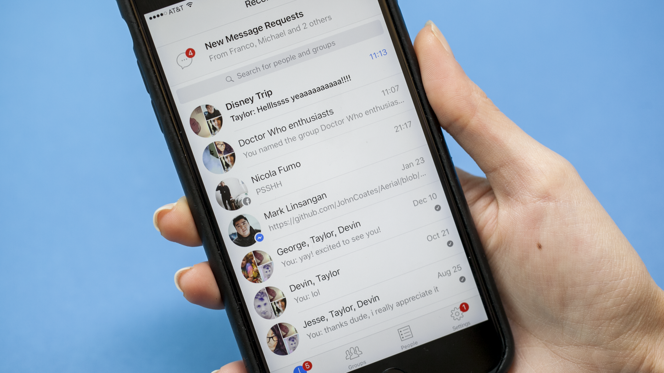 Facebook efteraber Snapchat: Introducerer midlertidige beskeder gennem ’hemmelig’ samtalefunktion