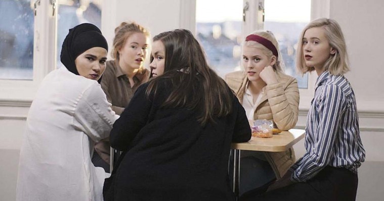 ’Skam’ sæson 1 & 2: Hypet norsk ungdomsserie skyder med spredehagl – og rammer ofte plet