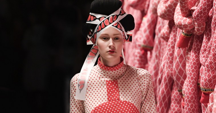 Henrik Vibskov imponerede i Kødbyen: »Det er sjovt at lave ting, der afspejler verden«