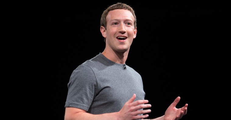 Facebook fyrer redaktion og straks spreder algoritmer falske nyheder