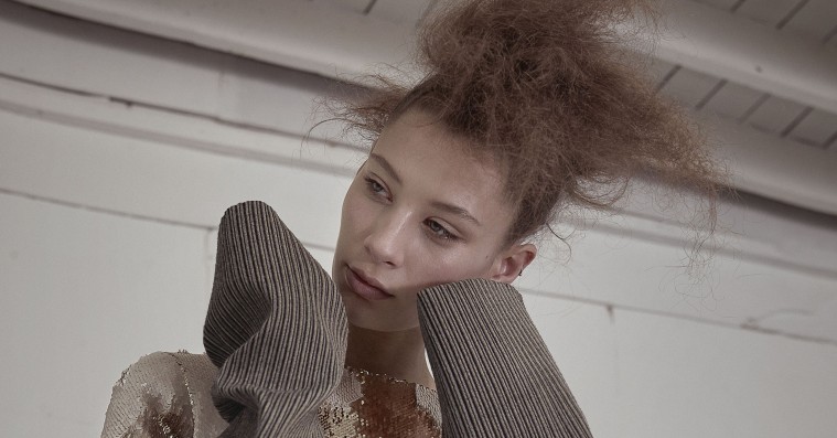 Dansk designer skubber til grænserne – laver augmented reality-show