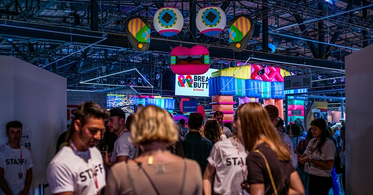 Modens formater nytænkes – nu skal forbrugerne være i fokus