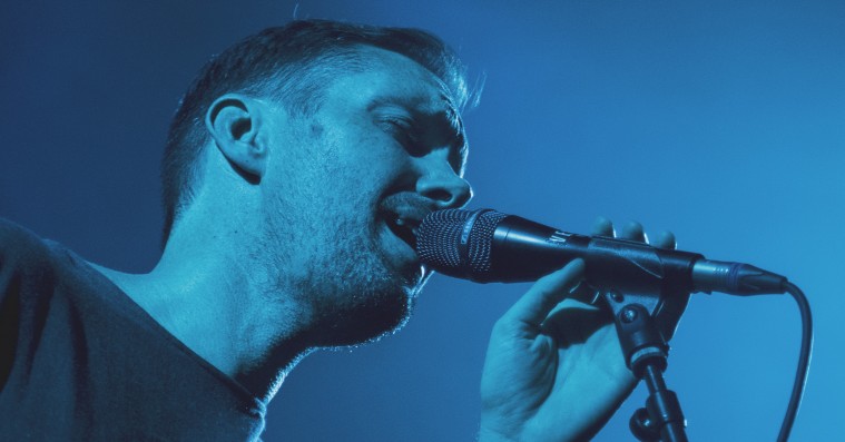 Match made in heaven: Rhye i Store Vega med strygerkvartet og DR Pigekoret