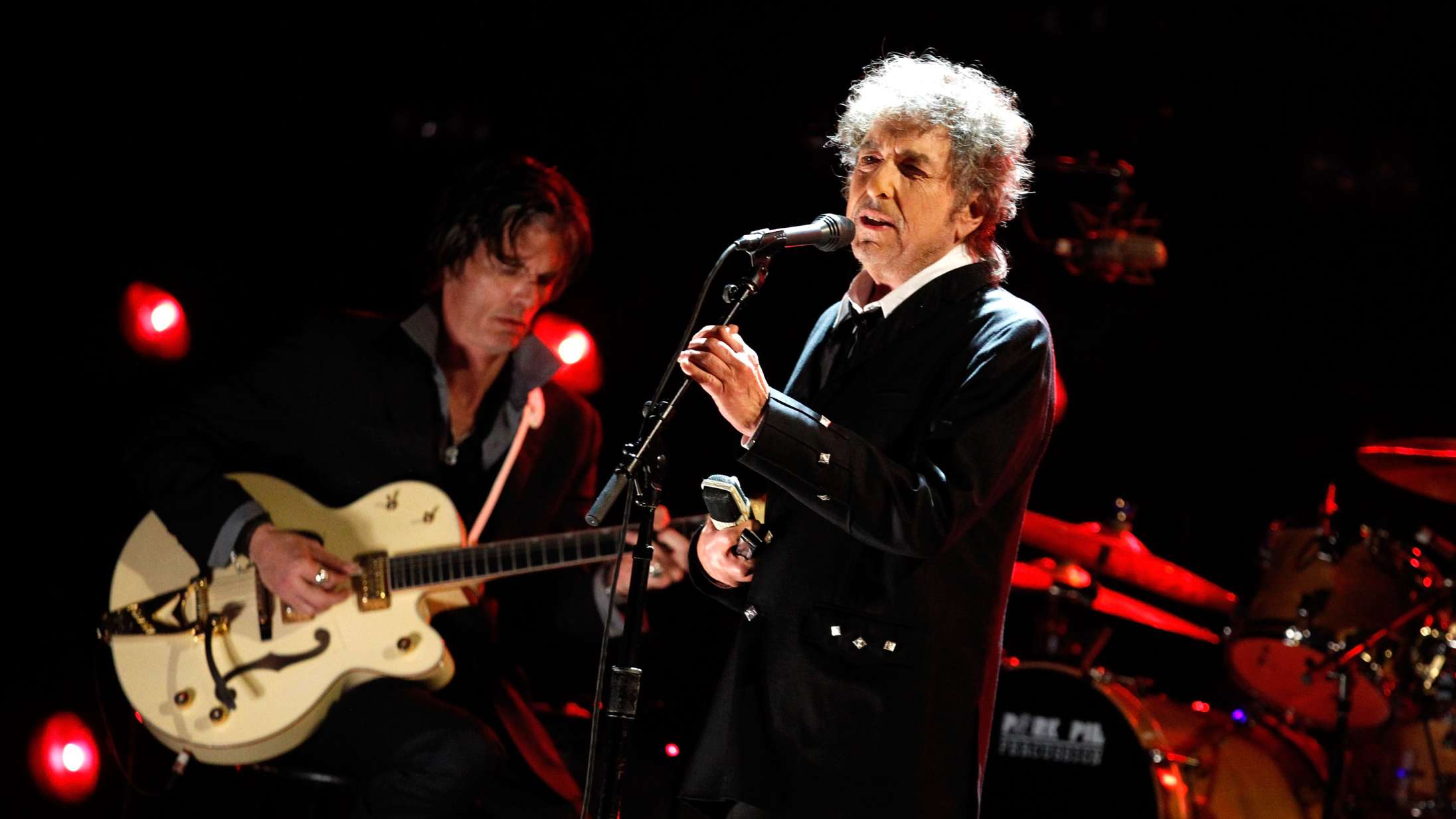 Bob Dylan vinder Nobelprisen i litteratur