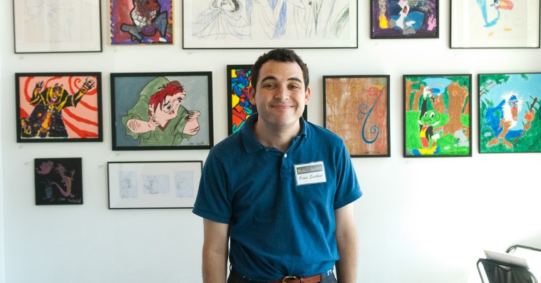 ’Life, Animated’: Uimodståeligt opløftende film om en autists forelskelse i Disney-film