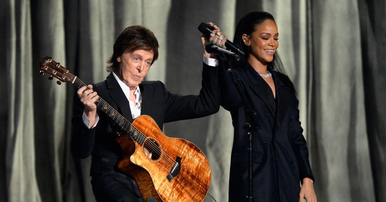 Se Paul McCartney og Rihanna spille ‘FourFiveSeconds’ på Desert Trip