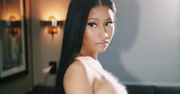 Nicki Minaj fupper Twitter: Annoncerer det falske album ‘Pick My Fruit Out’
