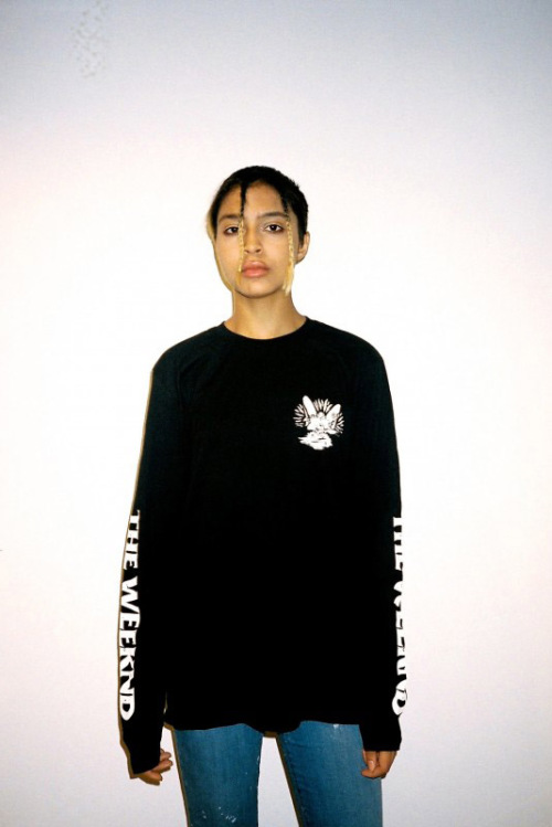 the-weeknd_merchandise_aw16_10