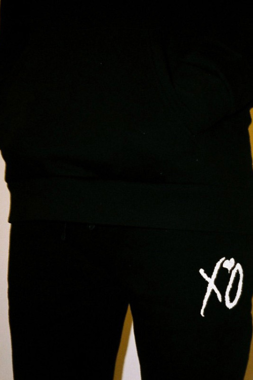 the-weeknd_merchandise_aw16_15