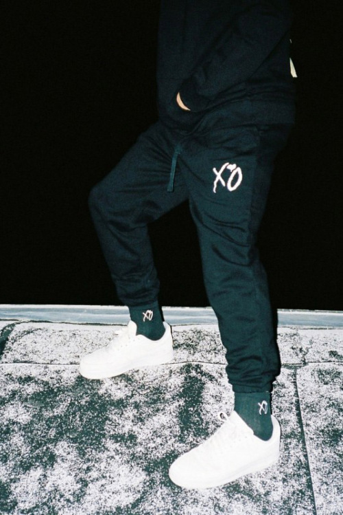 the-weeknd_merchandise_aw16_5