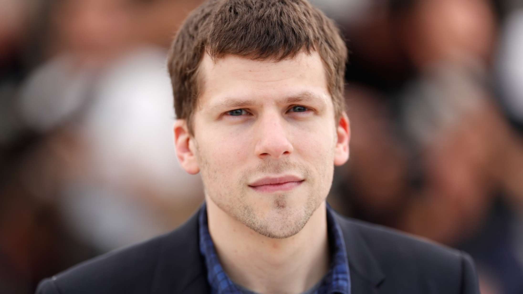 Jesse Eisenberg donerer sin nyre til en fremmed