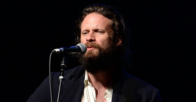 Father John Misty reflekterer over verdenssituationen på ny sang – hør ‘Holy Hell’