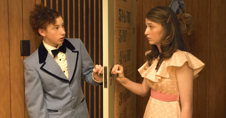 ’Girl Asleep’: Coming of age-film skæver lidt for meget til Wes Anderson