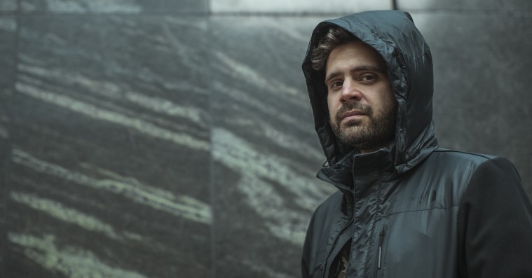 Fenar Ahmad om lufthavnsreklame med Ukendt Kunstner: »Folk bliver trætte af os, hvis vi stadig står på en betonblok og filmer«