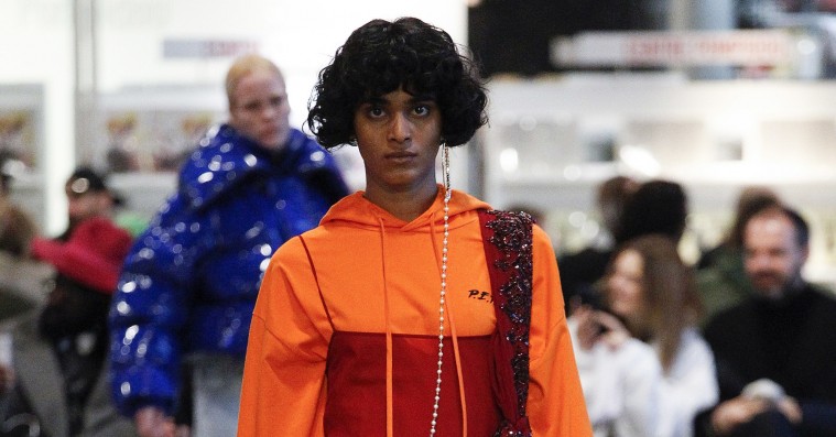Vetements svarer igen på diversitetskritik – omfavner stereotyper