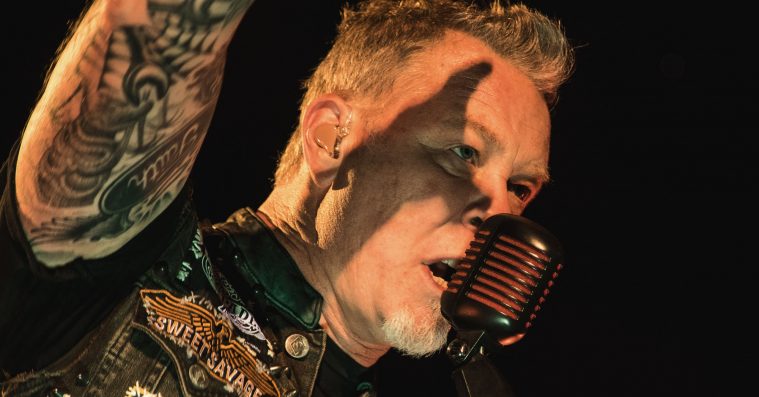 Metallica udskyder aftenens koncert i Royal Arena til september – læs undskyldning fra bandet