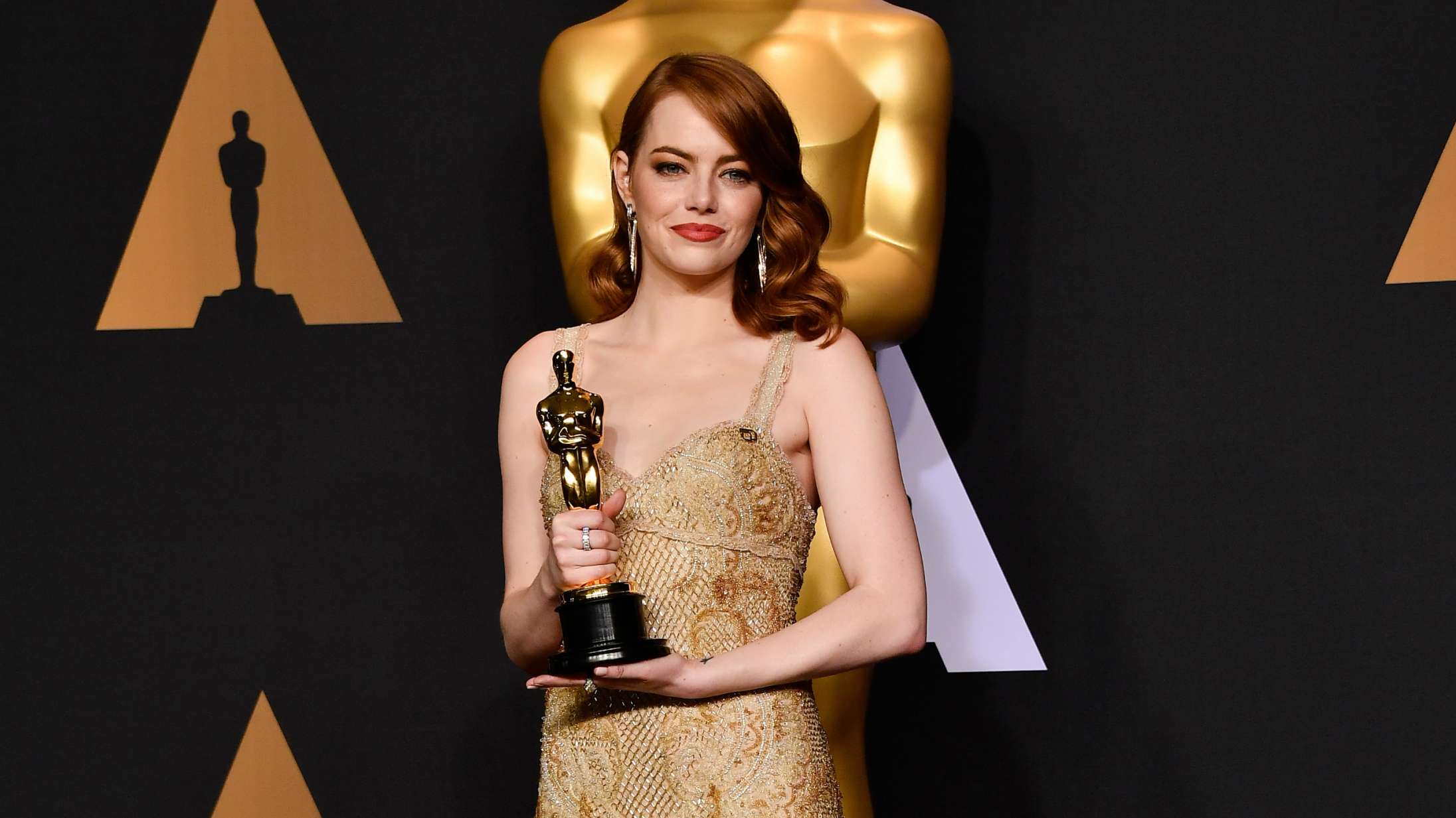 Emma Stone erobrer pladsen som verdens bedst betalte skuespillerinde