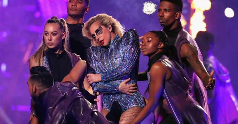 Lady Gaga annoncerer koncert i København ovenpå spektakulær Super Bowl-optræden