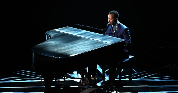 Oscar: Se John Legend fremføre vidunderligt ‘La La Land’-medley