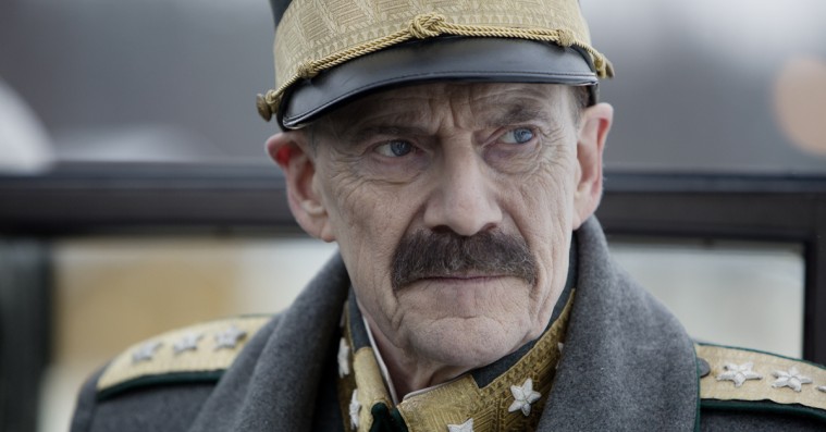 ’Kongens valg’: Jesper Christensen er suveræn i norsk krigsdrama