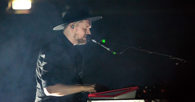 Sohn i Koncerthuset: Hvordan kan han synge så godt uden at stå op?