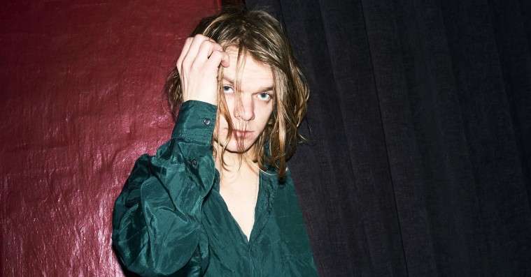 Premiere: School of X kredser om livets dualisme på den flotte ‘Words’