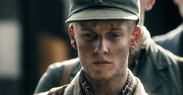 ’Under sandet’ holdt op mod Oscar-konkurrenterne – på kvalitet og vinderchancer