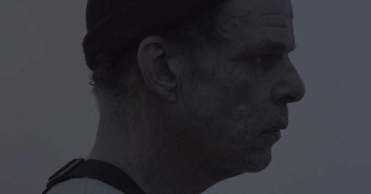 ’Gray House’: David Lynch Jr. star bag obskur og flad kunstfilm