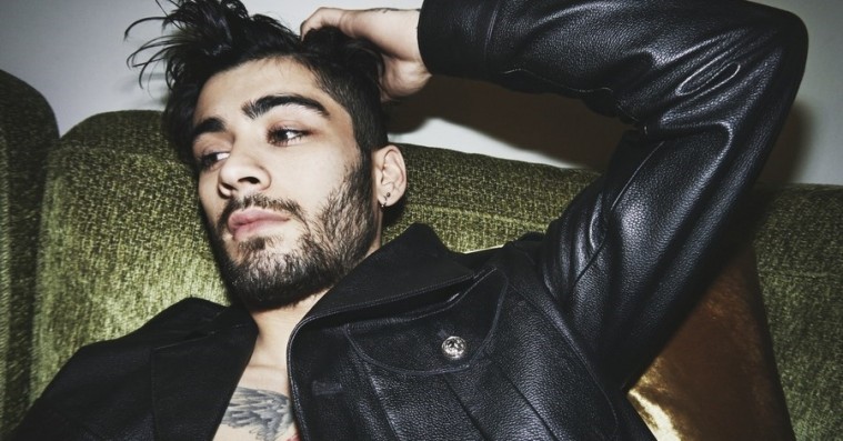 Zayn Malik tager hul på sit Versace-samarbejde – Gigi Hadid agerer fotograf