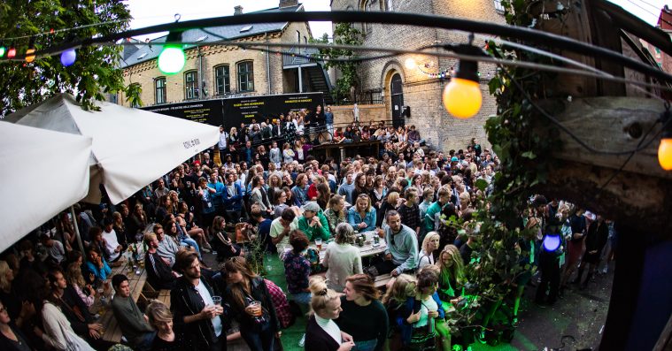 Så er der igen gratis koncerter i Pumpehusets Byhave – se programmet for maj og juni