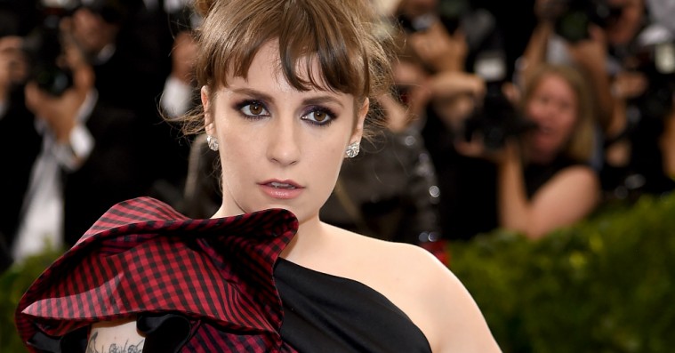 Lena Dunham får hård kritik for at snige sig med på Time’s Up-billede