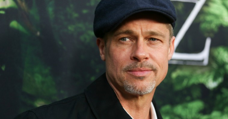 Brad Pitt og Kanye West hang ud til weekendens Sunday Service i L.A.