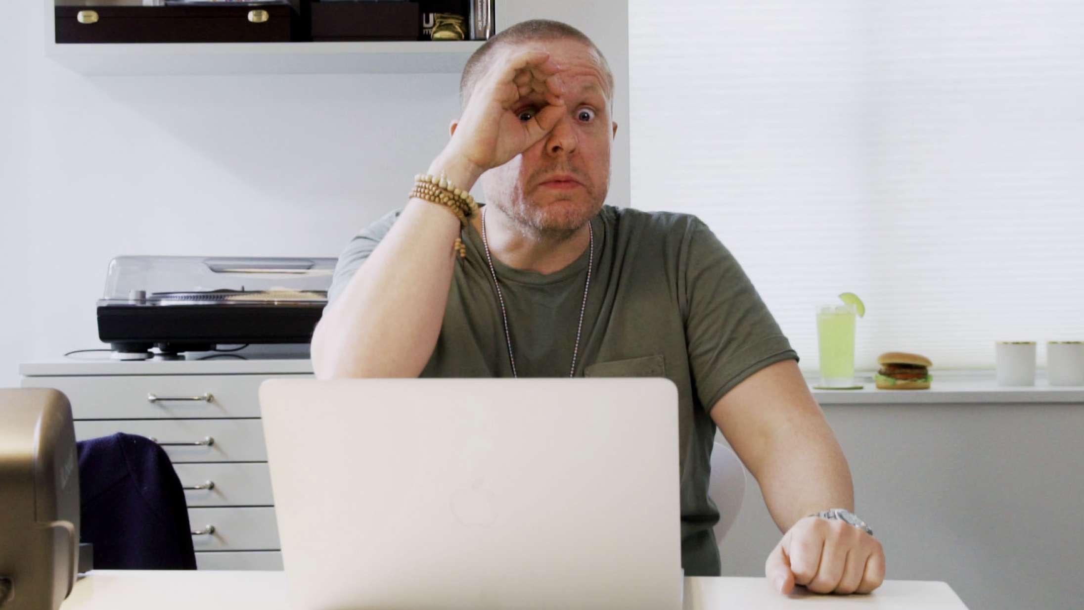 Disse syv skuespillere hjælper dig gennem isolationen på Instagram