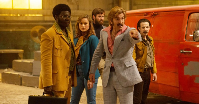 ‘Free Fire’: Én lang skudduel – men ikke på Tarantinos niveau