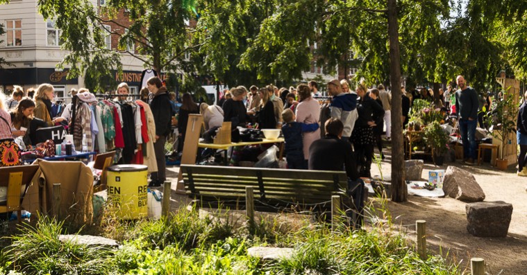 Tøjmarked samler penge ind til familier på Sjælsmark Udrejsecenter