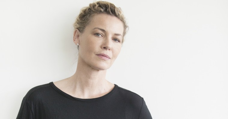 ’Wonder Woman’s mor Connie Nielsen: »Vi skal se feminisme som hjælpsomhed og ikke en kamp«