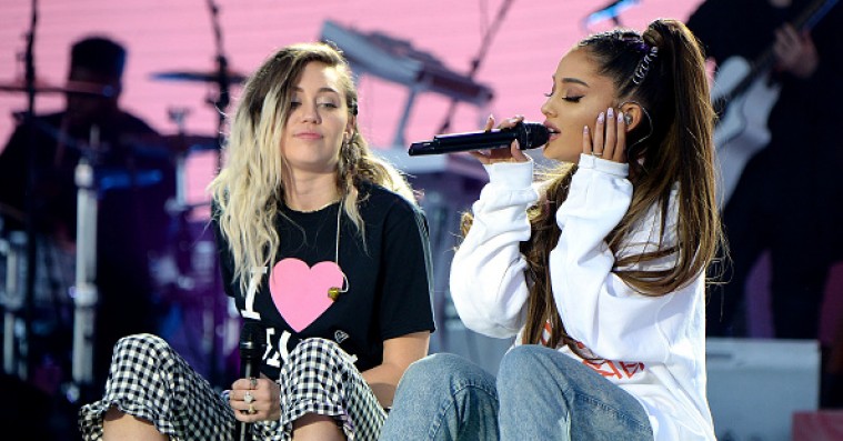 Se hele Ariana Grandes velgørenhedskoncert fra Manchester – Bieber, Coldplay, Cyrus, Pharrell m.fl.