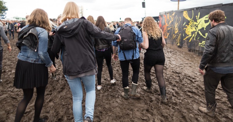 Mudderbad: Sådan ser der ud på NorthSide lørdag eftermiddag