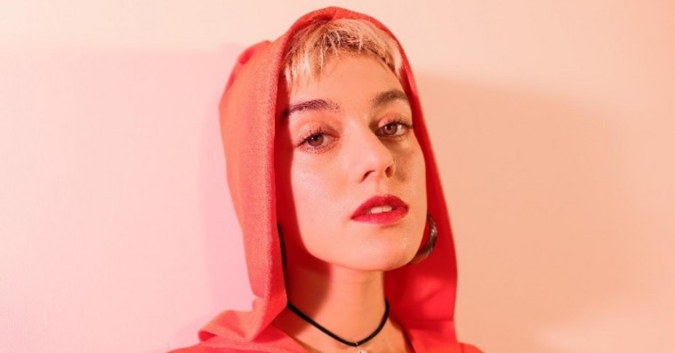 Pixx ‘The Age of Anxiety’: Liftigt fængende krumspringspop