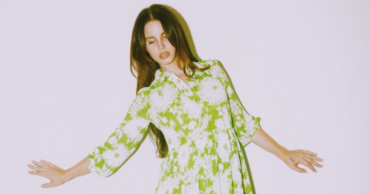 Lana Del Rey varmer op til nyt album med sang og video: ‘Mariners Apartment Complex’