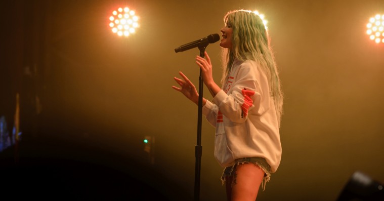 Halsey laver flot Frank Ocean-cover – hør hendes fortolkning af ‘Solo’
