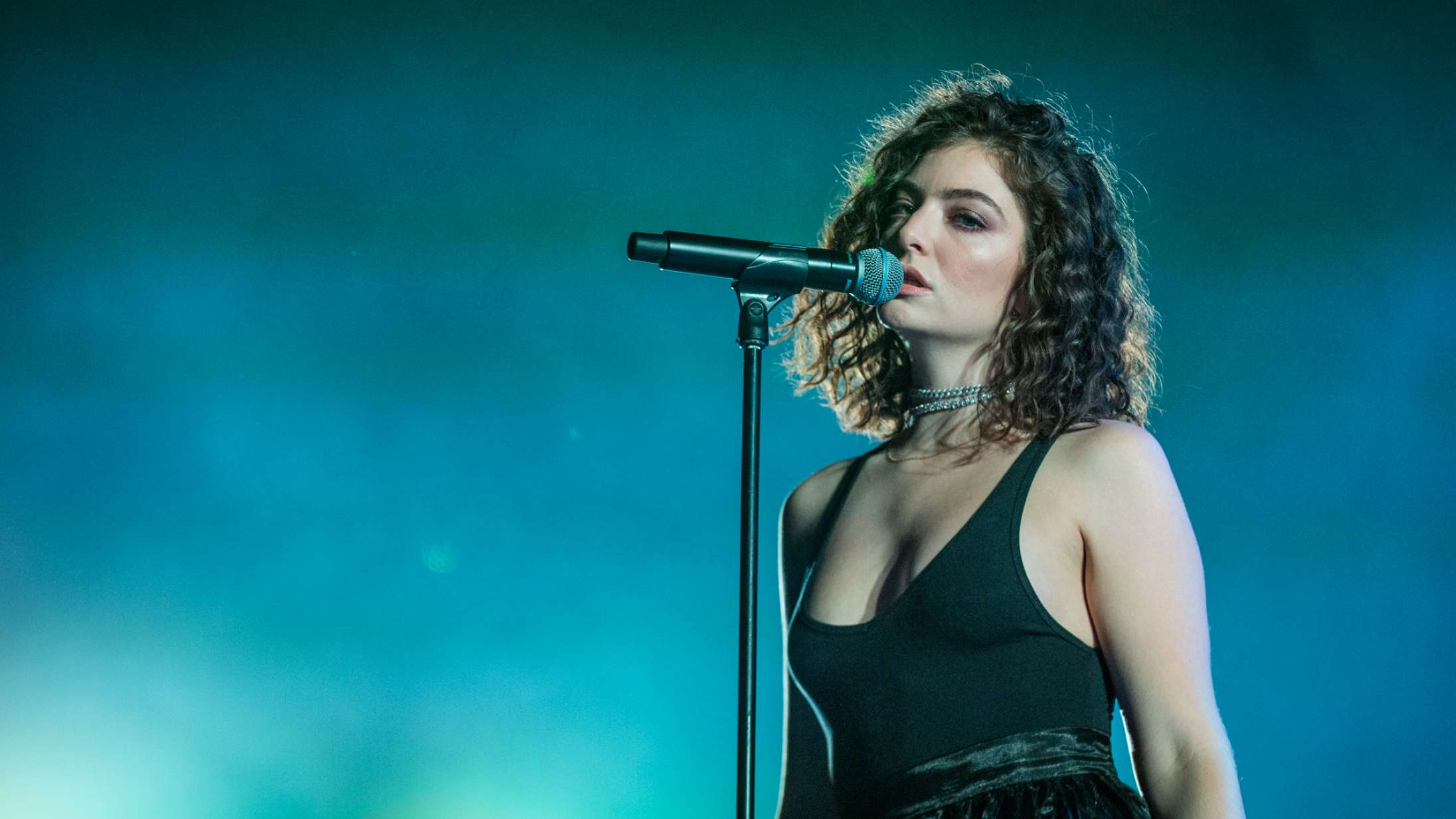Hemmelighedsfuld Lorde teaser første udgivelse i fire år