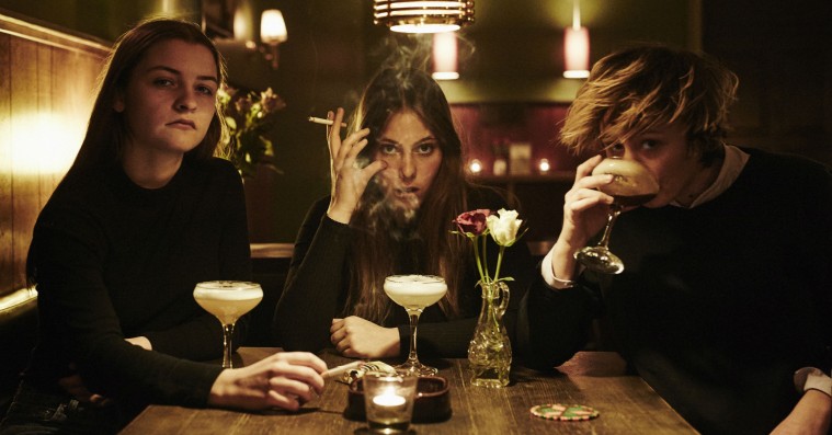 Hør Baby In Vains drømmende cover af Metallica-klassikeren ‘For Whom the Bell Tolls’