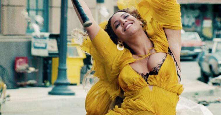 Beyoncé deler ny video til ‘Freedom’ med piger fra hele verden