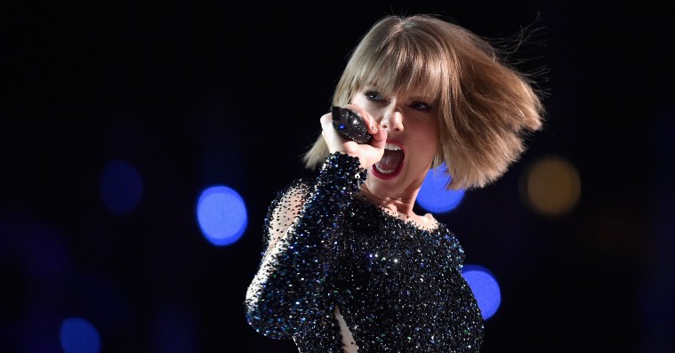 Rygter: Taylor Swift udgiver singlen ‘Timeless’ på fredag