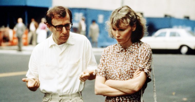 Dylan Farrow uddyber Woody Allens seksuelle misbrug på tv – instruktøren svarer