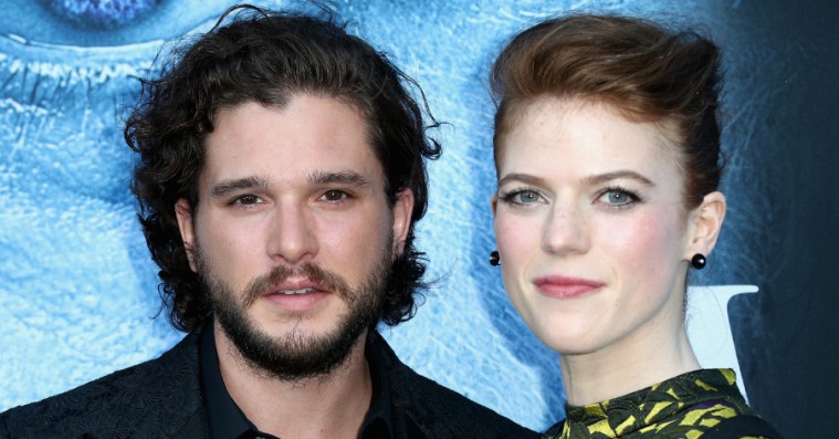 Kit Harington og ‘Game of Thrones’-medstjernen Rose Leslie er blevet gift – se billederne